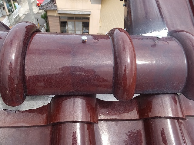 釘の浮きが発生していた棟瓦